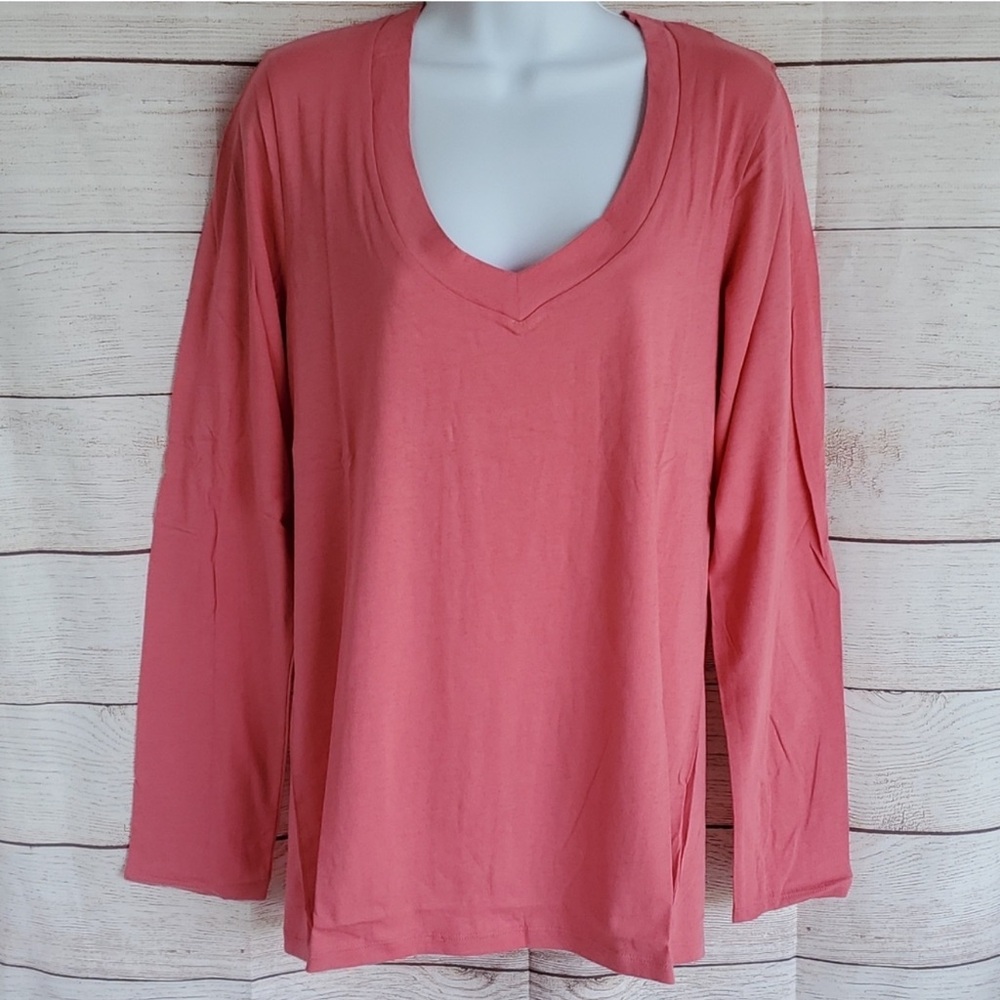 Island Company Pink V-Neck longsleeve T-Shirt Size XL